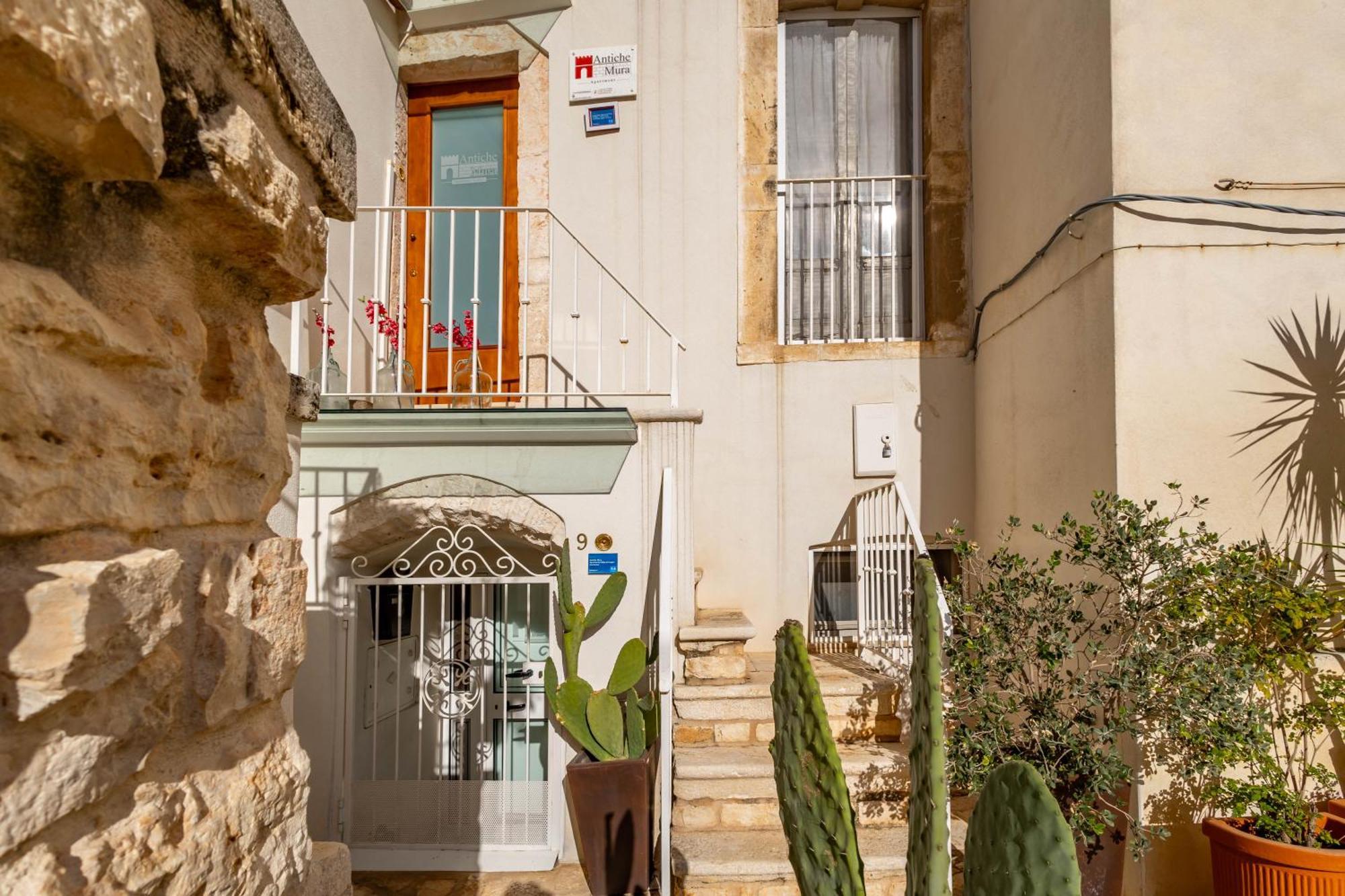 Antiche Mura Apartments"Nido Di Puglia" Monovano Turi Luaran gambar