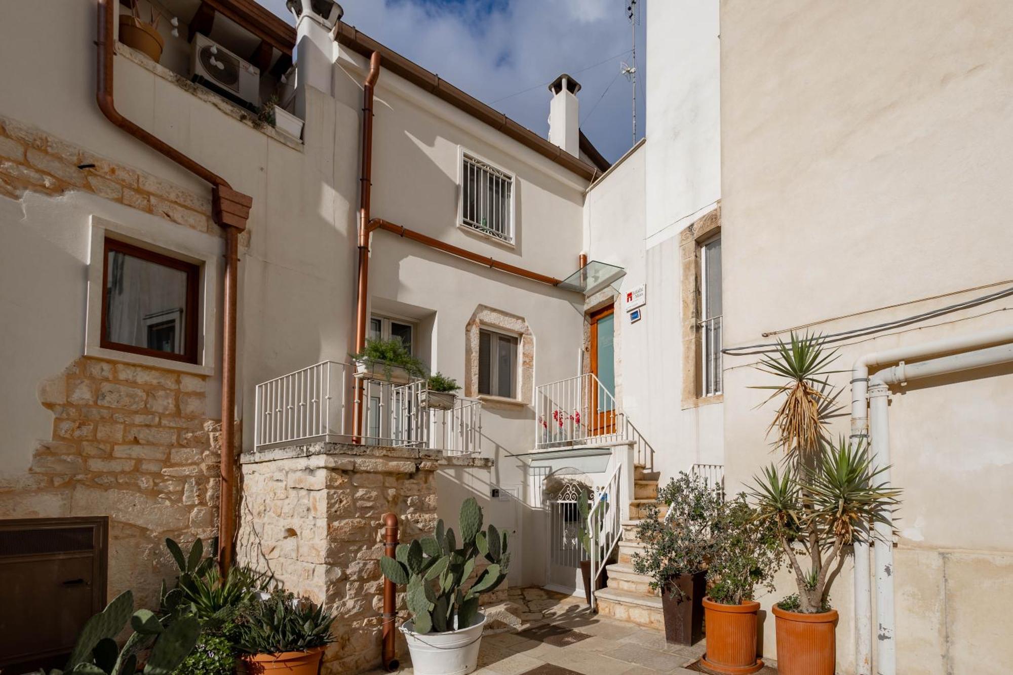 Antiche Mura Apartments"Nido Di Puglia" Monovano Turi Luaran gambar