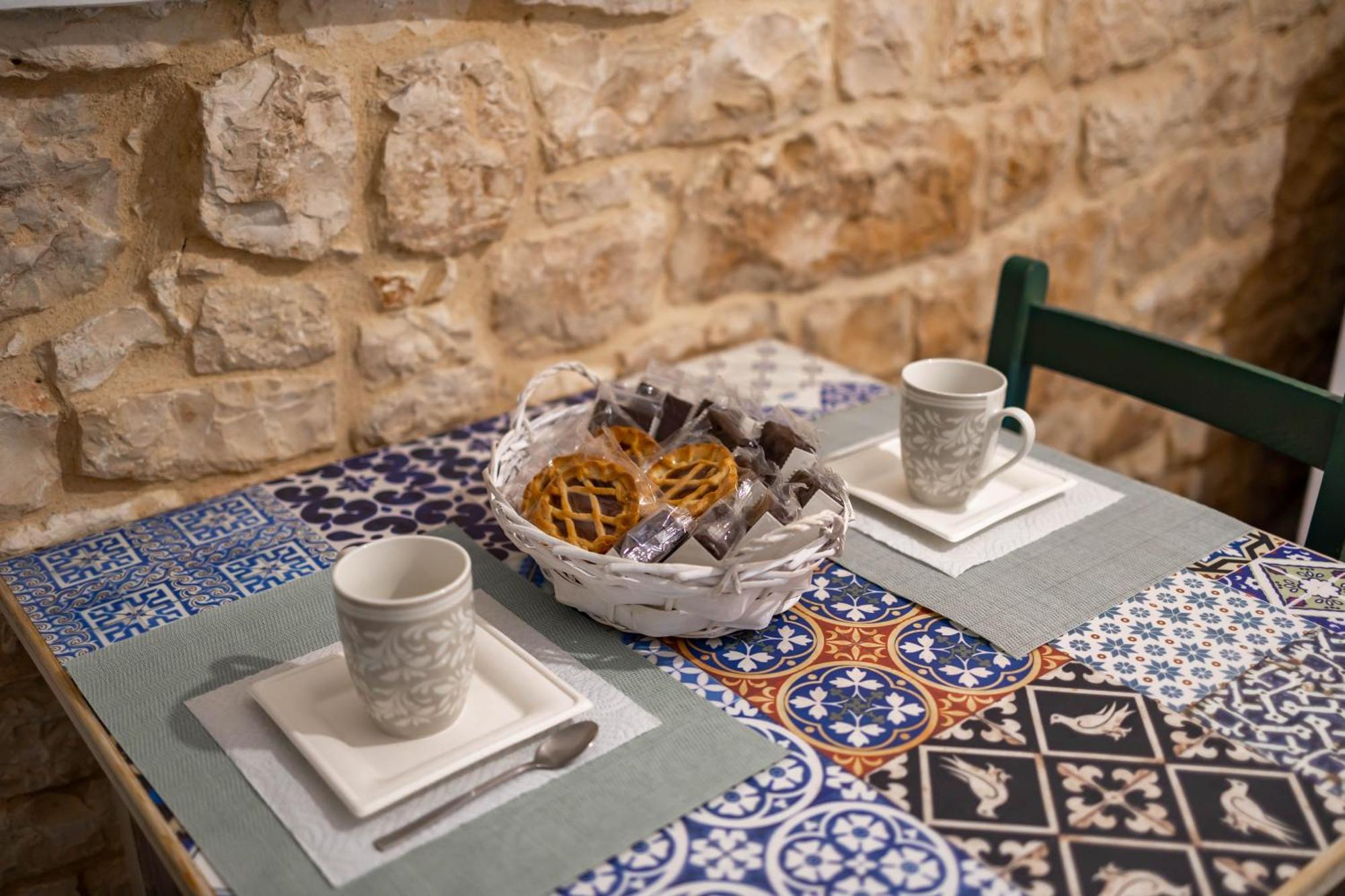 Antiche Mura Apartments"Nido Di Puglia" Monovano Turi Luaran gambar